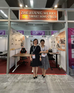 Mesa Elevadora Eléctrica con Tablero Reversible, Adecuada como Escritorio para Portátil, Banco de Trabajo, Escritorio de Estudio Móvil para el Hogar - Product Image 5