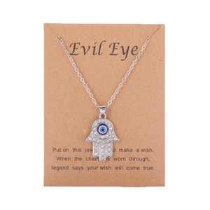 Collar vintage para mujer con colgante de ojo de diablo, bola de cristal, cadena de aleación, ojos azules y diamantes incrustados. - Product Image 5