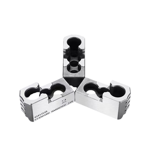 Mâchoires robustes de pointe pour une performance stable, flexibilité d'usinage, tailles interchangeables pour saisir les pièces rondes, carrées ou hexagonales - Product Image 6