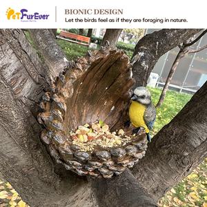 बगीचे और पैटियो पक्षी फीडर एक यथार्थवादी पाइन शंकु डिजाइन के साथ राल से बना उद्यान और पेटियो पक्षी फीडर - Product Image 3