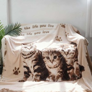 नरम ऑल-सीज़न कोरल फ्लेक्स कंबल कस्टम मुद्रित कार्टून तीन बिल्लियों डिजाइन विरोधी-पिलिंग पर्यावरण के अनुकूल रंग - Product Image 3