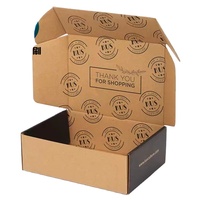 Boîte d'expédition pliable en carton ondulé de haute qualité pour chaussettes et vêtements, avec matériaux recyclés, pelliculage brillant/mat UV localisé et gaufrage