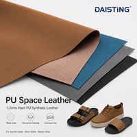 Cuir synthétique PU Yangbuck givré mat de 1,2 mm avec support non tissé pour empeignes de chaussures, sacs à main, bagages et revêtements de canapé en rouleau