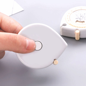 Pengukur pinggul pinggang portabel Mini pengukuran pita teleskopik otomatis untuk <span class=keywords><strong>BMI</strong></span> tiga lingkar pengukuran - Product Image 5