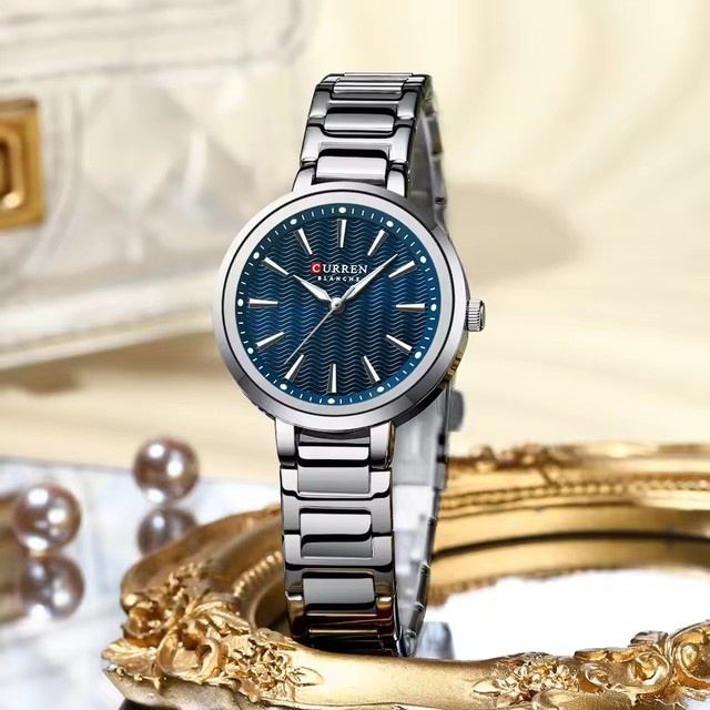 9109 Luxury Business Fashion Cartoon Antique Luminous Hands Women Wristwatch Alloy Stainless Steel Strap Waterproof Quartz 32mm
