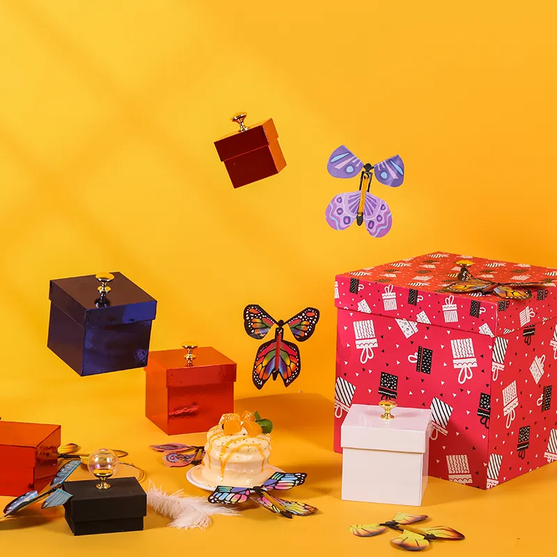 DIY kelebek patlama hediye kutusu, beyaz/sarı/pembe doğum günü mezuniyet sürpriz uçan kelebek kutusu uçan kelebek