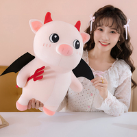 Juguete de peluche de cerdo de pie con cuernos de diablo rojos al por mayor, cerdito de peluche ruborizado, regalo creativo para bodas, regalos de peluche para fiestas de cumpleaños de bebés