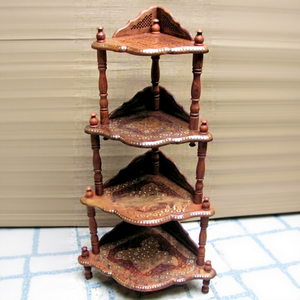 Estante Esquinero Plegable de Cuatro Niveles, Hecho a Mano con Incrustaciones de Latón, Ecológico y de Alta Calidad, para Hogar y Hotel - Product Image 1