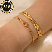 Bracelet élégant et luxueux en acier inoxydable plaqué or 18 carats, résistant à la corrosion et imperméable, pour femmes, idéal comme cadeau.