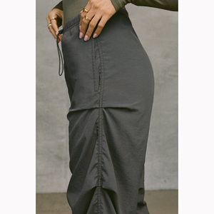 <span class=keywords><strong>Pantaloni</strong></span> <span class=keywords><strong>Parachute</strong></span> Larghi da <span class=keywords><strong>Donna</strong></span> Y2K Streetwear, Vestibilità Ampia con Coulisse in Vita, <span class=keywords><strong>Pantaloni</strong></span> Cargo Casual a Gamba Larga e Accatastati - Product Image 5