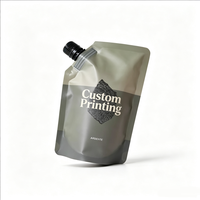Pochette souple mate personnalisée avec bec verseur et bouchon pour emballage de yaourt, smoothie et boissons