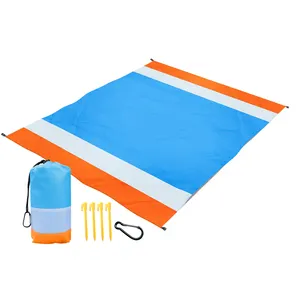 Katlanabilir büyük su geçirmez kum geçirmez plaj battaniyesi takım, kum ücretsiz plaj Mat boy hafif taşınabilir cep piknik örtüsü
