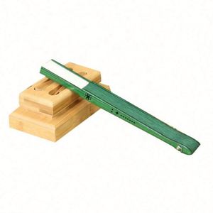 Abanico Plegable de Bambú Tallado en Color Natural con Diseño de Arte Popular para Regalo de Boda o Cumpleaños - Product Image 3