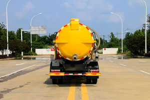 Nuevo Camión Cisterna de Vacío de 5000L para Diésel Euro 6 4x2 con Función de Tubería de Recuperación Manual para Transporte de Aguas Residuales Industriales - Product Image 6
