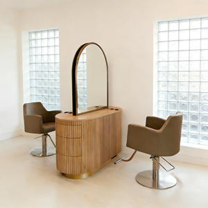 Station de coiffure de luxe sur mesure avec miroir double face arqué ovale incurvé et éclairage LED, avec table intégrée - Product Image 2