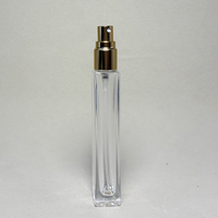 Flacon de parfum en verre vide rechargeable de 15 ml avec pulvérisateur à pompe et couvercle carré doré