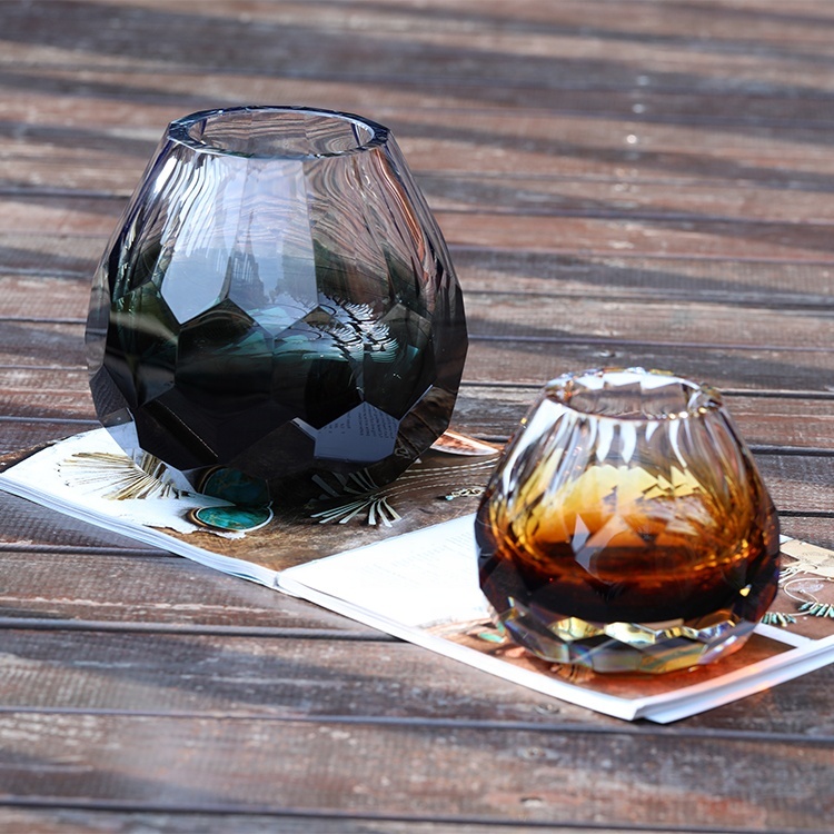 Bixuan High-end Modern Accents Crystal Glass Vase Mouth-blown Art Glass Diamond Shape Thick Heavy Solid Color Top Tabletop Vase