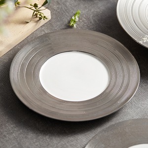 <span class=keywords><strong>Assiette</strong></span> à steak en céramique avec plat de service en <span class=keywords><strong>argent</strong></span> pour desserts à steak de cuisine occidentale et grandes assiettes à apéritif quantité minimale de commande 100 pièces - Product Image 4