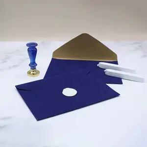 amplop modul Suppliers-Amplop Beludru Biru Mewah Antik Kertas dan Amplop Pernikahan Kustom dengan Kartu Lilin Segel Stempel