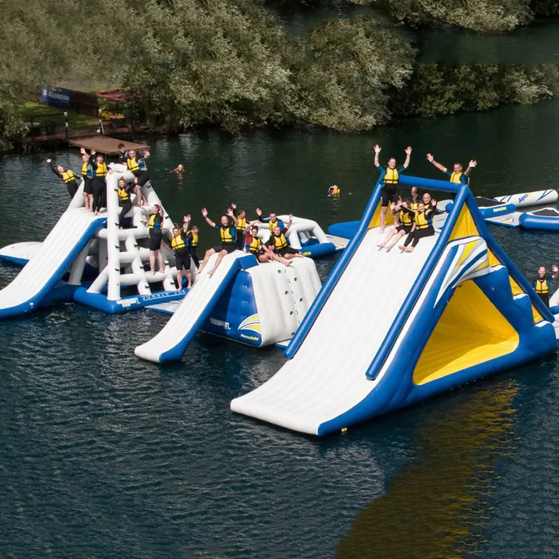 Corrediça inflável flutuante do parque aquático do PVC gigante de alta qualidade para uso ao ar livre na piscina