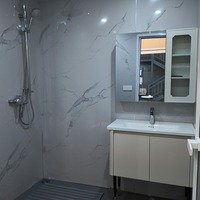 Salle de jardin modulaire de luxe avec éclairage LED d'ambiance et fenêtres pleine hauteur pour projet de décoration de cour de villa