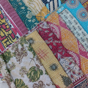 Écharpe Vintage en coton Kantha, Sari en coton indien au point de droit - Product Image 1