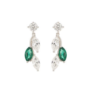 Boucles d'oreilles de style vintage avec émeraudes de laboratoire, en argent sterling et émail vert – Achetez des bijoux en ligne - Product Image 1