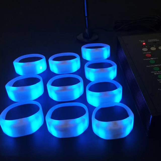Big Concert Customized Remote Controlled LED Wristbands Radio Controlled LED Bracelets