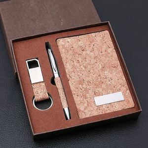 Set de Regalo Ejecutivo Ecológico y Sostenible, Estilo Corcho, Cuaderno A6, Caja para Tarjetas, Bolígrafo, Llavero, Caja de Regalo - Product Image 2