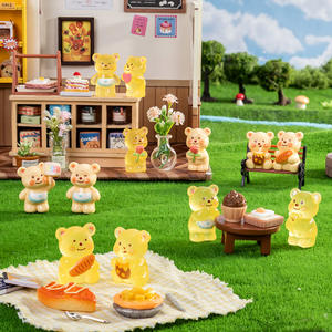 Orso di burro caldo sognatore alla moda decorazioni artigianali in resina graziosi ornamenti per auto fai da te eco-friendly Play per auto - Product Image 1