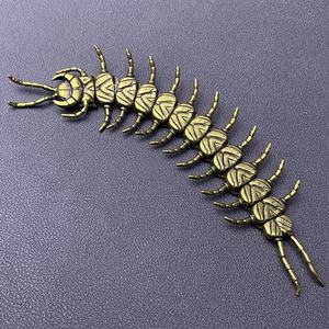 Colore bronzo millepiedi in miniatura scultura in metallo regali Pet insetto in rame giocabile 3D snodabile movimento millepiedi scultura - Product Image 2