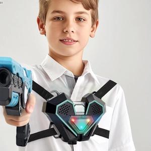 Giocattolo a infrarossi pistola Laser giochi di tiro Cool Light Music Design per bambini Laser battaglia giocattolo Set con pistola e scudo - Product Image 2