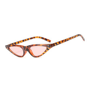 2024 UV400 Fashion Kitten Eye Lunettes de soleil pour hommes et femmes Nouvelles couleurs-<span class=keywords><strong>Marron</strong></span> <span class=keywords><strong>Bleu</strong></span> Rose avec logo Triangle Frame <span class=keywords><strong>sur</strong></span> la <span class=keywords><strong>lentille</strong></span> - Product Image 3