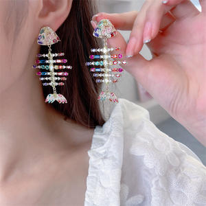 Sunnice INS Luxury BOHO Fish Bones eleganti orecchini in materiale rame con zircone intarsiato alla moda gioielli colorati OEM Factory - Product Image 4