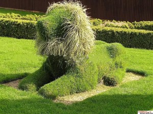 Custom Artificial Grass Metal Topiary Elephant <strong>Frame</strong> Animal Decorative Flowers &amp; <strong>Wreaths</strong>