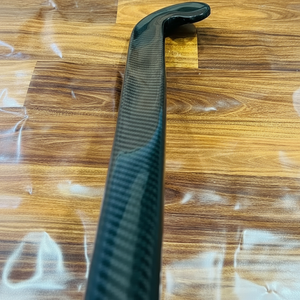 Palo de hockey sobre césped hecho de material de carbono duradero - Product Image 1