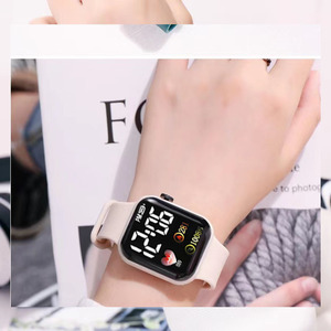 Montre électronique de sport tendance pour étudiants 2026, montre LED pour enfants, montre <span class=keywords><strong>numérique</strong></span> de luxe pour enfants, à prix abordable - Product Image 4