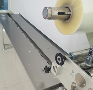 Automatic Candy Flow Packing Machine Small Candy Bar Horizontal <b>Packaging</b> Machine Candy Packing Machine - Product Image 3