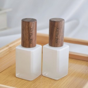 Flacone Spray <span class=keywords><strong>per</strong></span> Profumo Portatile in Vetro Sfumato Bianco da 13ml con Tappo in Noce, Ricaricabile, <span class=keywords><strong>per</strong></span> Viaggi - Product Image 4