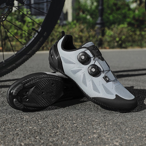 Men's Mesh Cycling Shoes Athletic Fit EVA Rubber Sole Solid Pattern Non Locking Clipless For Road Mountain Bike - Product Image 2