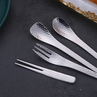 Ensemble de couverts jetables en acier inoxydable 304 à motif martelé européen, petite cuillère carrée, fourchette à dessert aux fruits, mariages, café