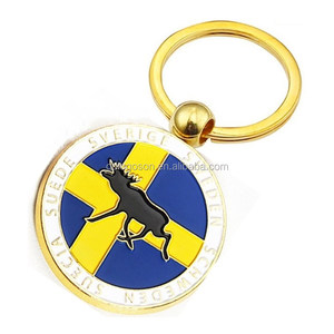 Персонализированный традиционный Золотой мягкий эмалированный брелок с металлическим шармом на заказ красная шведская Дала лошадь Швеция Сувенирный брелок - Product Image 3