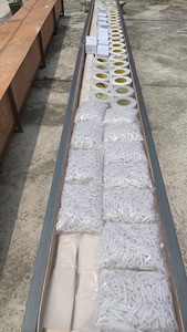 Moderne strisce di Decking FRP antiscivolo per parti di scale Premium per una maggiore sicurezza e stile - Product Image 6