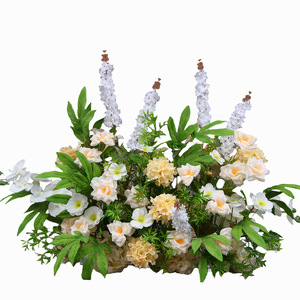 Arrangement de fleurs artificielles, jacinthes miniatures, décorations de mariage, fleurs en soie et plastique faites à la main pour la salle de mariage et la scène. - Product Image 1