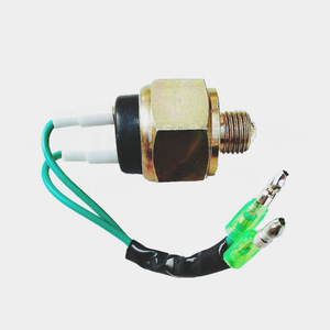 Interrupteur de feux de recul Jiefang M14x1.5 normalement ouvert pour camion FAW Harbin CA151142141 Capteur JK942B - Product Image 1