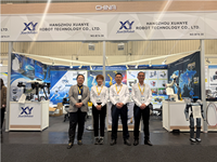 Robot de soudage YASKAWA 6 axes PLC 12 kg avec torche TIG pour le traitement des tuyaux, station de travail de soudage robotisée intelligente à fibre optique AR1440, économie d'énergie