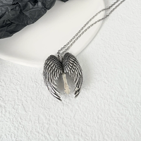 Collier chaîne à maillons en alliage plaqué argent antique en forme d'épée gothique unisexe pour un usage décontracté