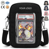 Bolso Bandolera Personalizado Pequeño para Exhibición de Tarjetas Graduadas con Ventana Transparente, de Nylon, para Coleccionistas de TCG y Fans del Anime, Bolso de Hombro para Tarjetas (Ita-bag)