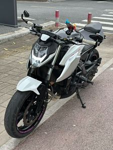 Motocicleta Usada de Segunda Mano 400NK 400cc de Dos Cilindros, Clásica, Naked, para Calle, Euro 5, Lista para Venta - Product Image 1