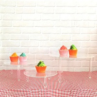 En stock : Présentoir à gâteaux rond à 3 niveaux en acrylique transparent, unité de présentation alimentaire sécurisée, faible MOQ pour les grossistes mondiaux de fournitures de fête